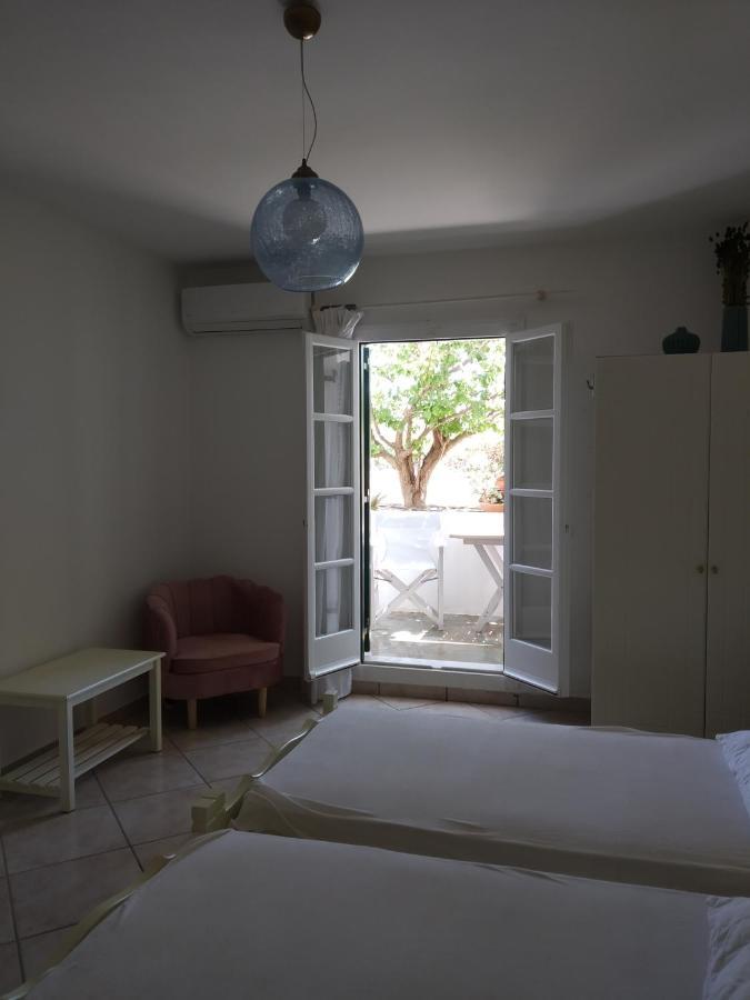 Elpidas Studios Agia Anna  المظهر الخارجي الصورة