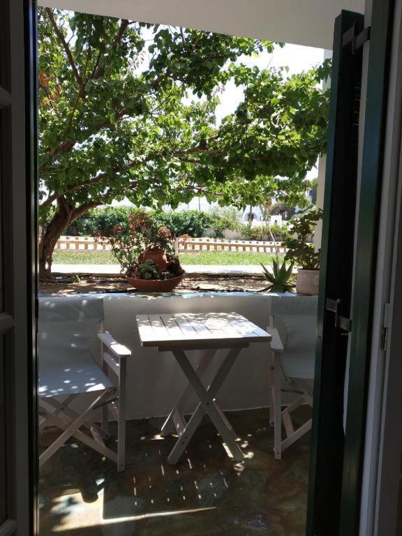 Elpidas Studios Agia Anna  المظهر الخارجي الصورة