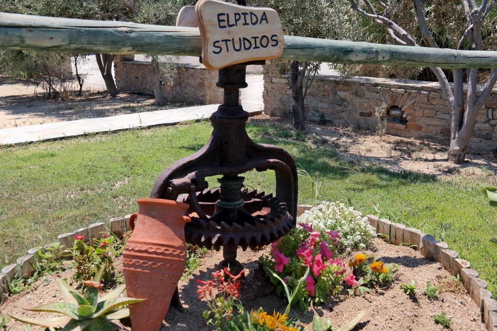 Elpidas Studios Agia Anna  المظهر الخارجي الصورة